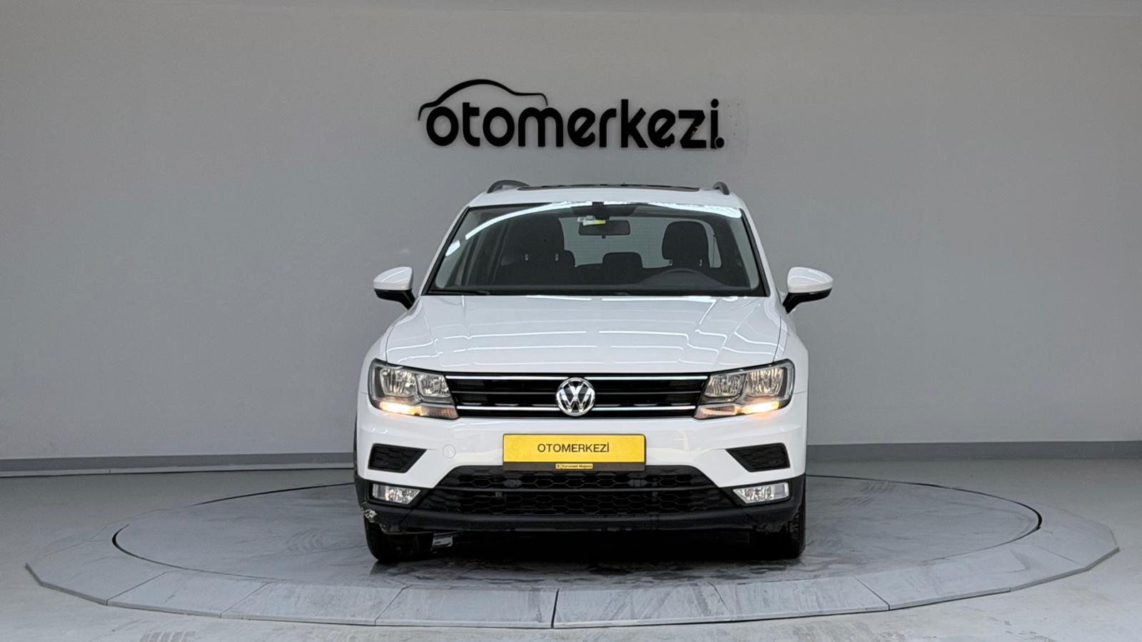 VOLKSWAGEN TIGUAN 4